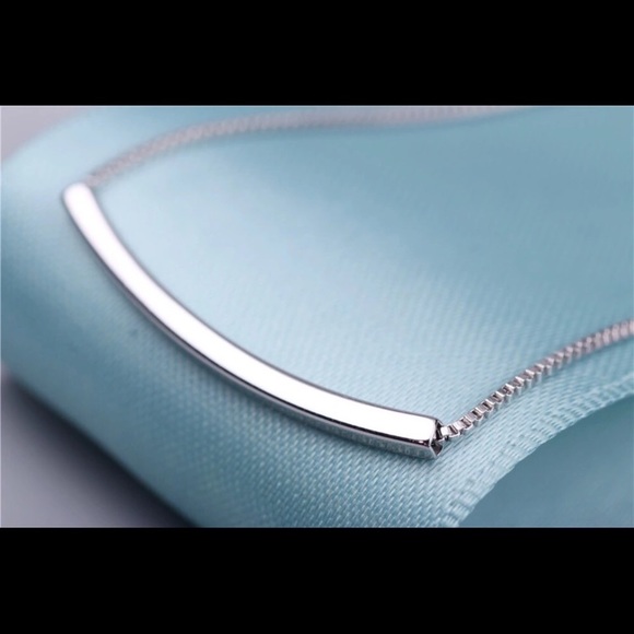 Sterling Silver Necklace w Arc Pendant - Picture 2 of 7